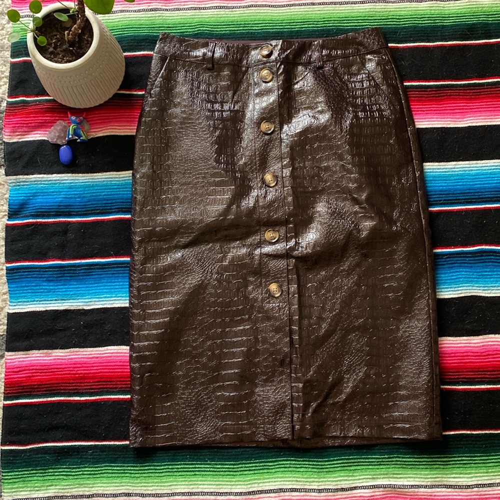 Faux Leather Textured Pencil Skirt